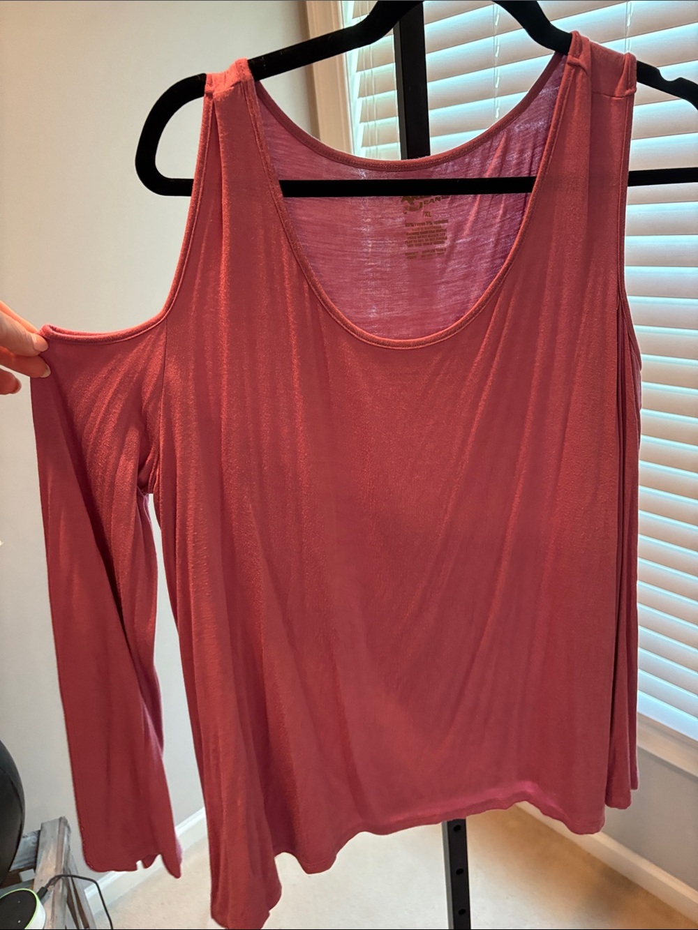 Arizona cold shoulder mauve long sleeve shirt